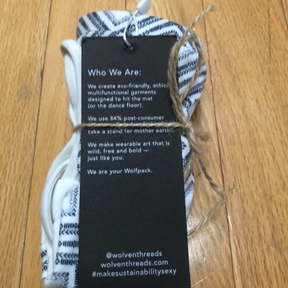 Wolven SUSTAINABLE Lineage Reversible Crisscross Sports Bra - Picture 2 of 3